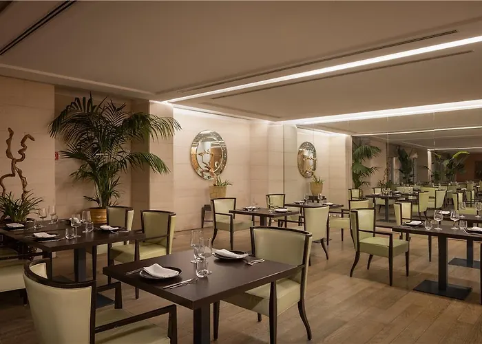 Precise House Mantegna Hotel